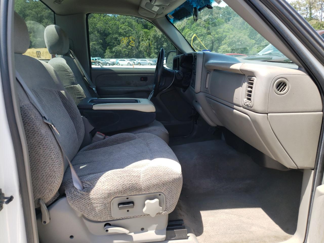 Photo 5 from auction – 1999 CHEVROLET SILVERADO with VIN 1GCEC14T3XZ116080