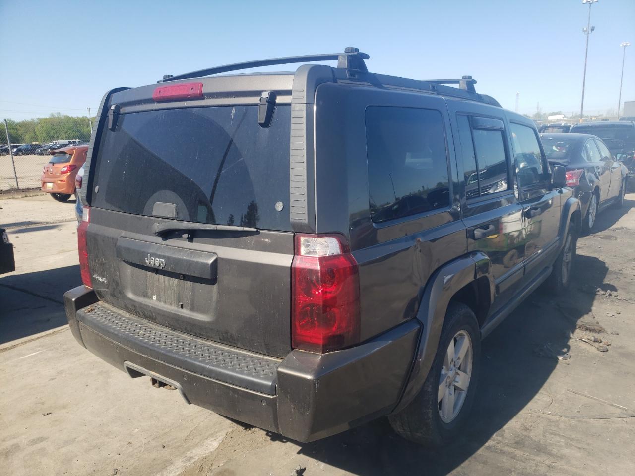 Photo 4 from auction – 2006 JEEP COMMANDER with VIN 1J8HG48K06C156311