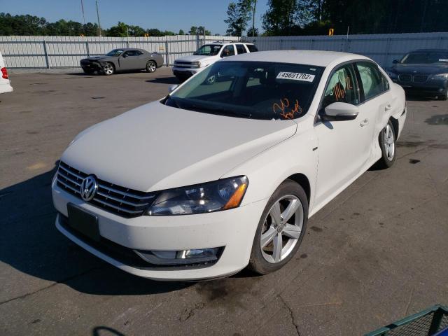 Photo 2 from auction – 2015 VOLKSWAGEN PASSAT S with VIN 1VWAT7A33FC111255
