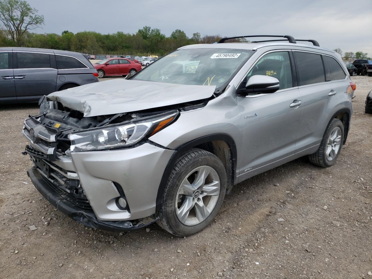 Photo 2 from auction – 2017 TOYOTA HIGHLANDER with VIN 5TDDGRFH0HS031367