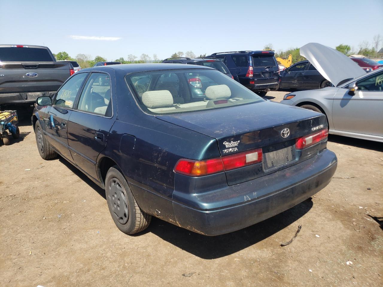Photo 3 from auction – 1997 TOYOTA CAMRY CE with VIN 4T1BG22K3VU021242
