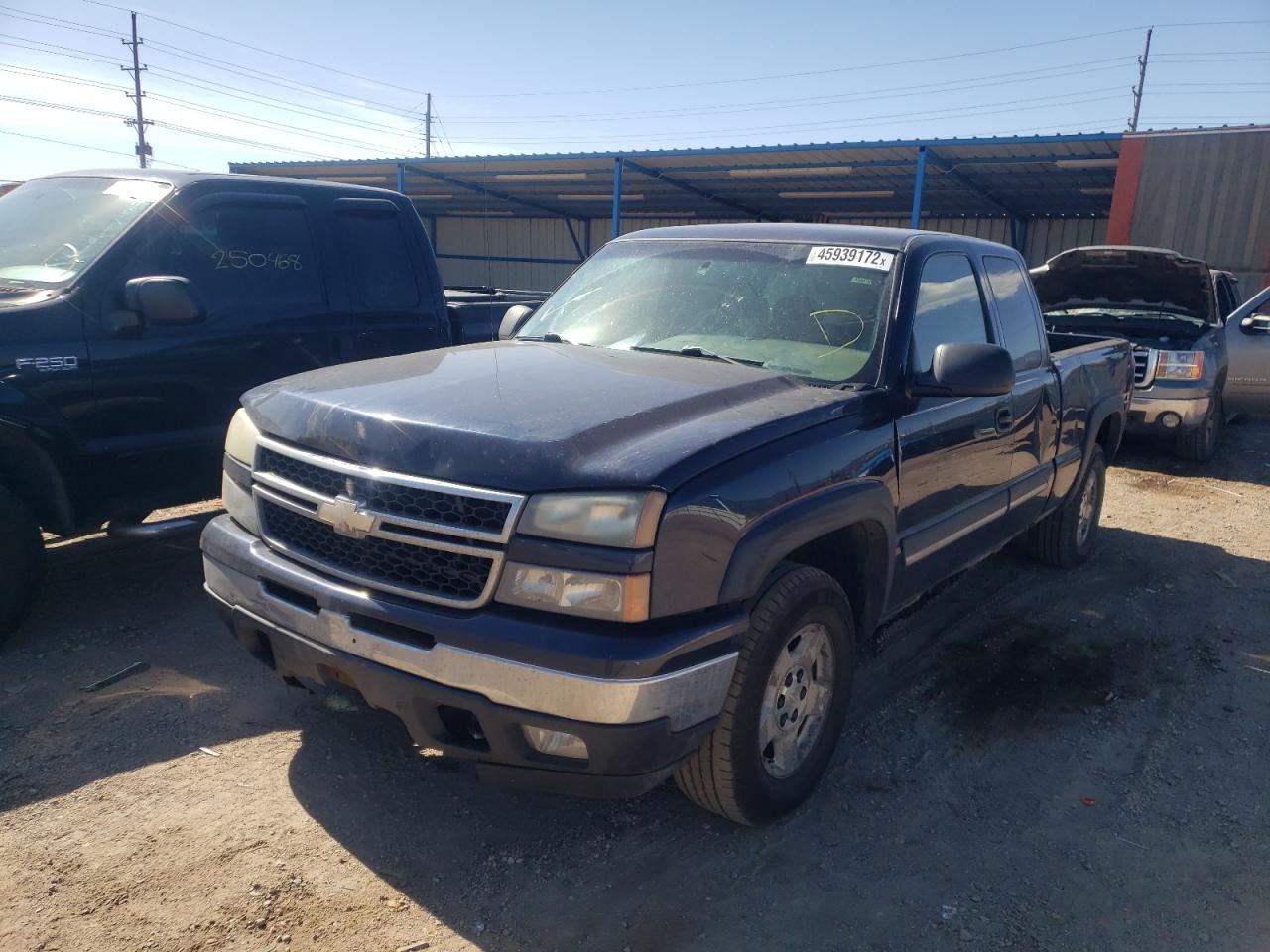 Photo 2 from auction – 2006 CHEVROLET SILVERADO with VIN 1GCEK19Z36Z130415