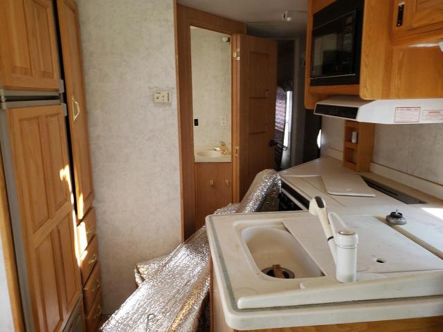 Photo 6 from auction – 1998 WIND MOTORHOME with VIN 3FCMF53G3VJA20898