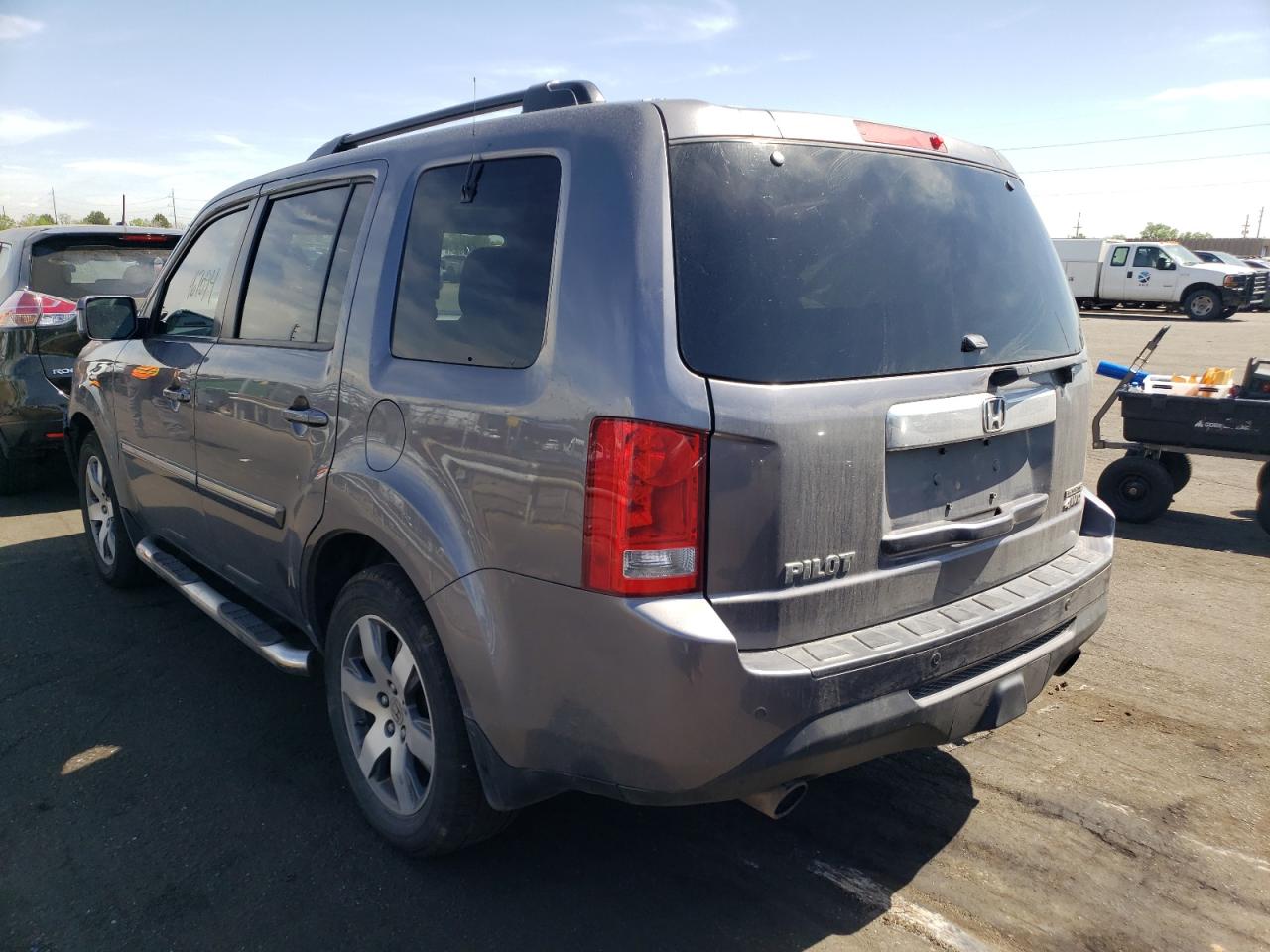 Photo 3 from auction – 2014 HONDA PILOT TOUR with VIN 5FNYF4H92EB022439