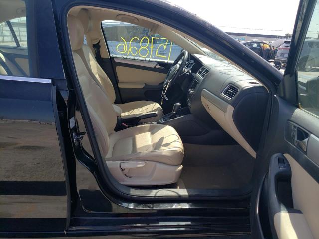 Photo 5 from auction – 2011 VOLKSWAGEN JETTA SEL with VIN 3VWLZ7AJ8BM004572