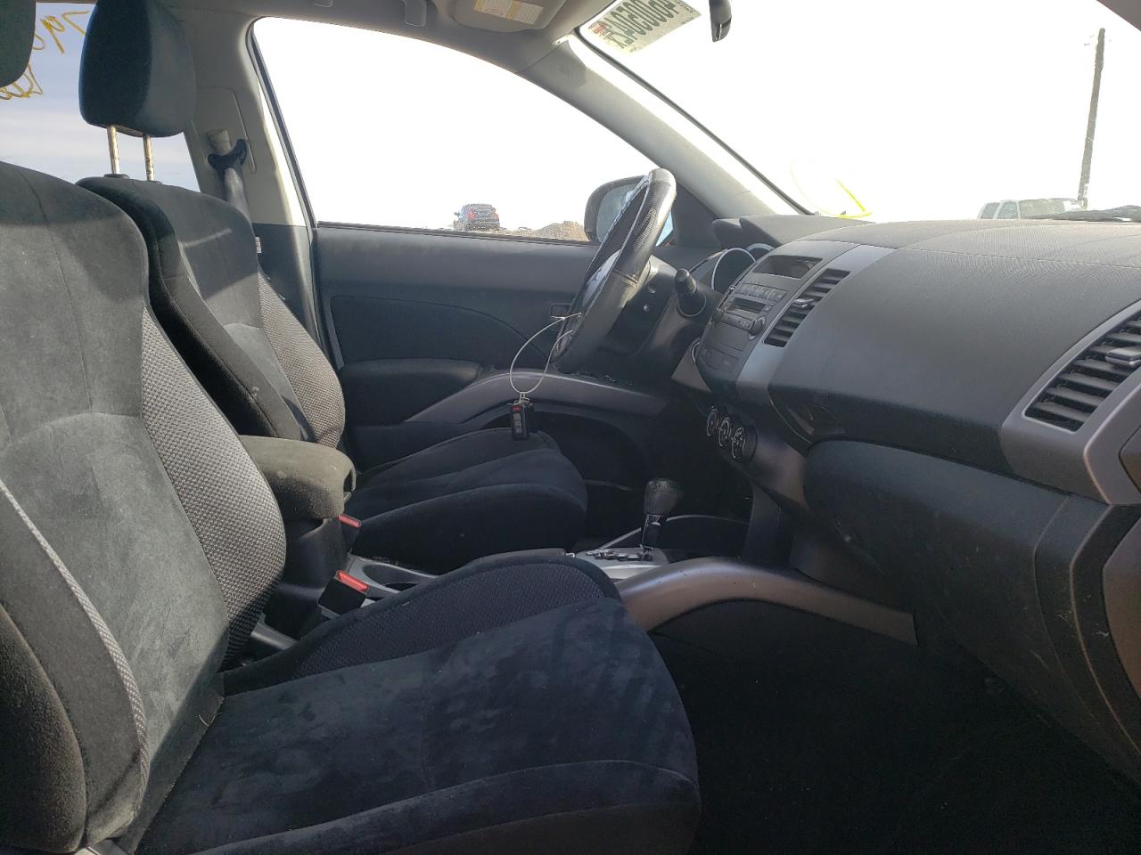 Photo 5 from auction – 2011 MITSUBISHI OUTLANDER with VIN JA4JT3AX1BU610763