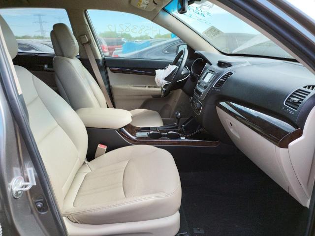 Photo 5 from auction – 2015 KIA SORENTO EX with VIN 5XYKUDA72FG553218