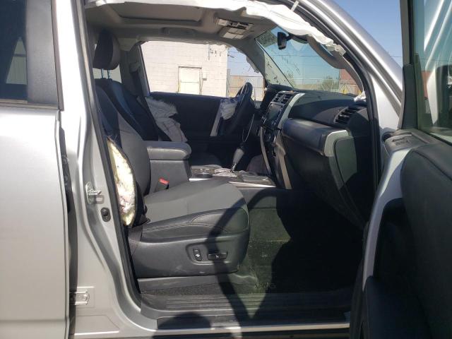 Photo 5 from auction – 2022 TOYOTA 4RUNNER SR with VIN JTEFU5JR7N5254304