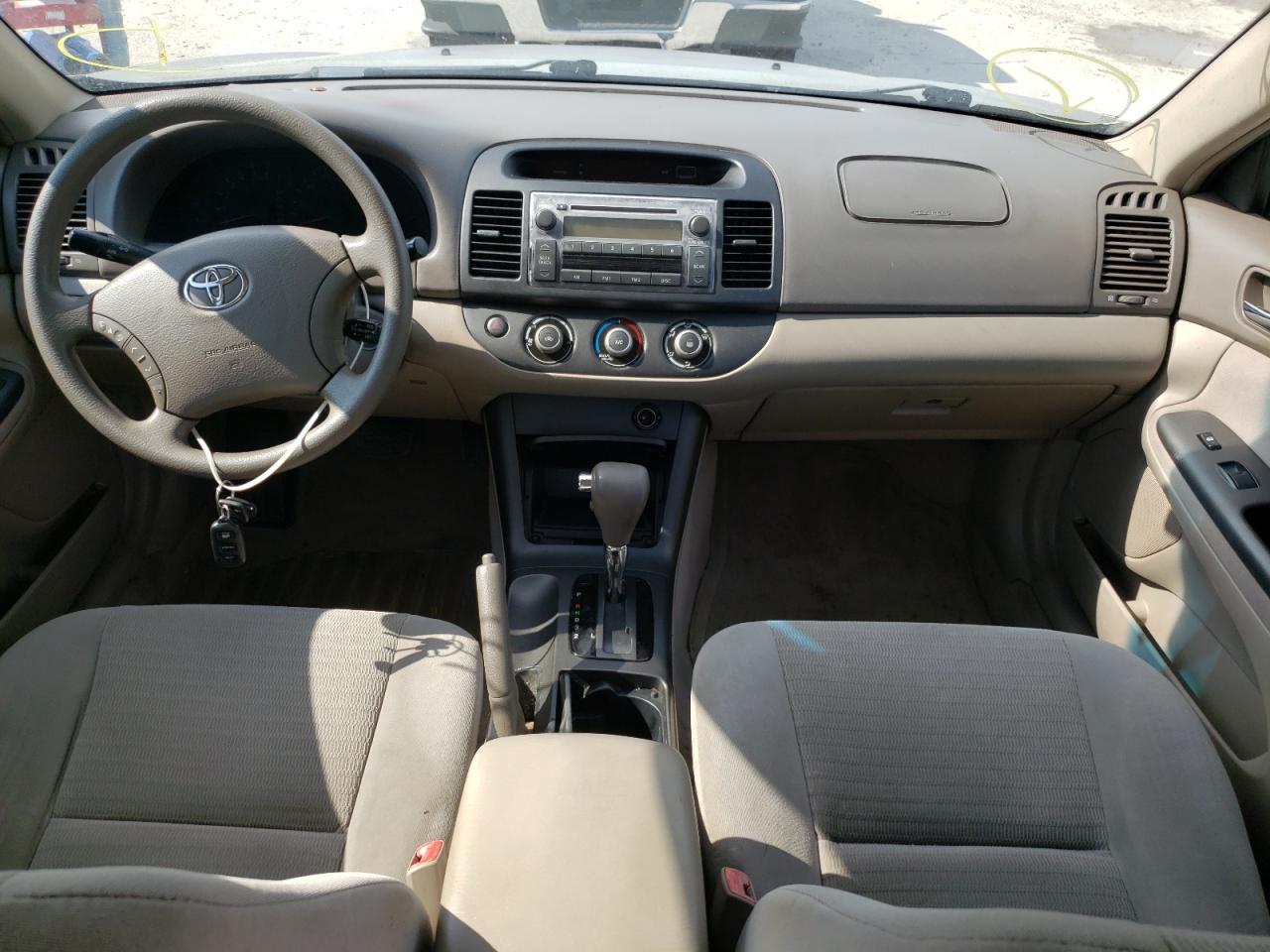Photo 9 from auction – 2005 TOYOTA CAMRY LE with VIN 4T1BE32K95U411628