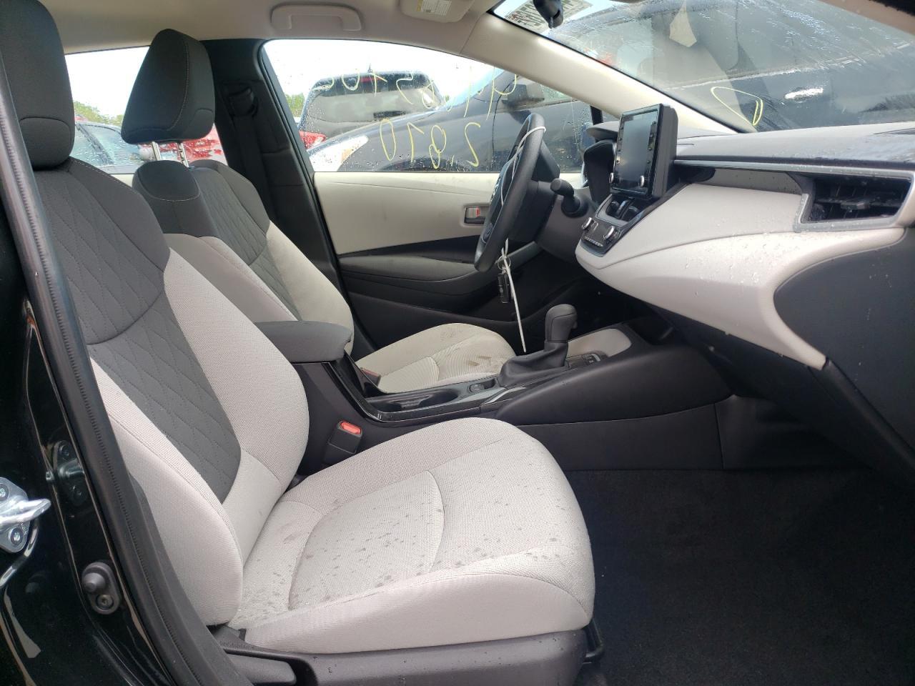 Photo 18 from auction – 2022 TOYOTA COROLLA LE with VIN JTDEAMDE3NJ042485