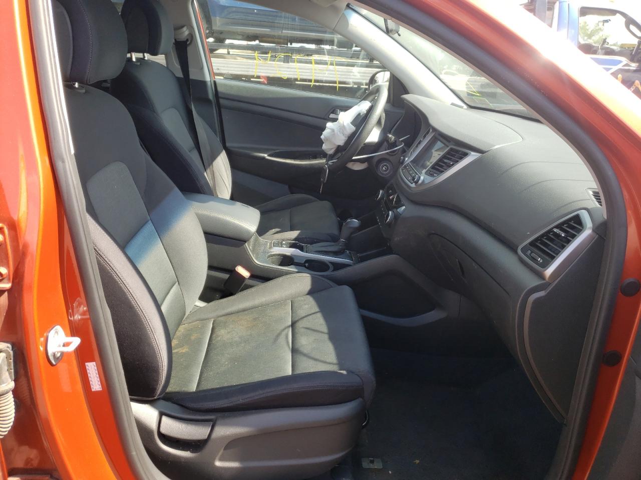 Photo 19 from auction – 2016 HYUNDAI TUCSON LIM with VIN KM8J3CA45GU139635