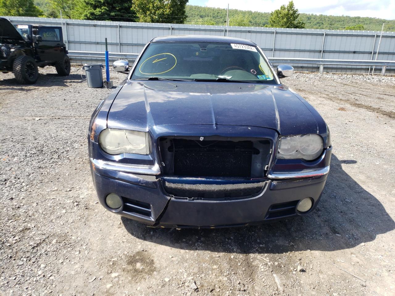 Photo 9 from auction – 2005 CHRYSLER 300C with VIN 2C3JA63H55H523429