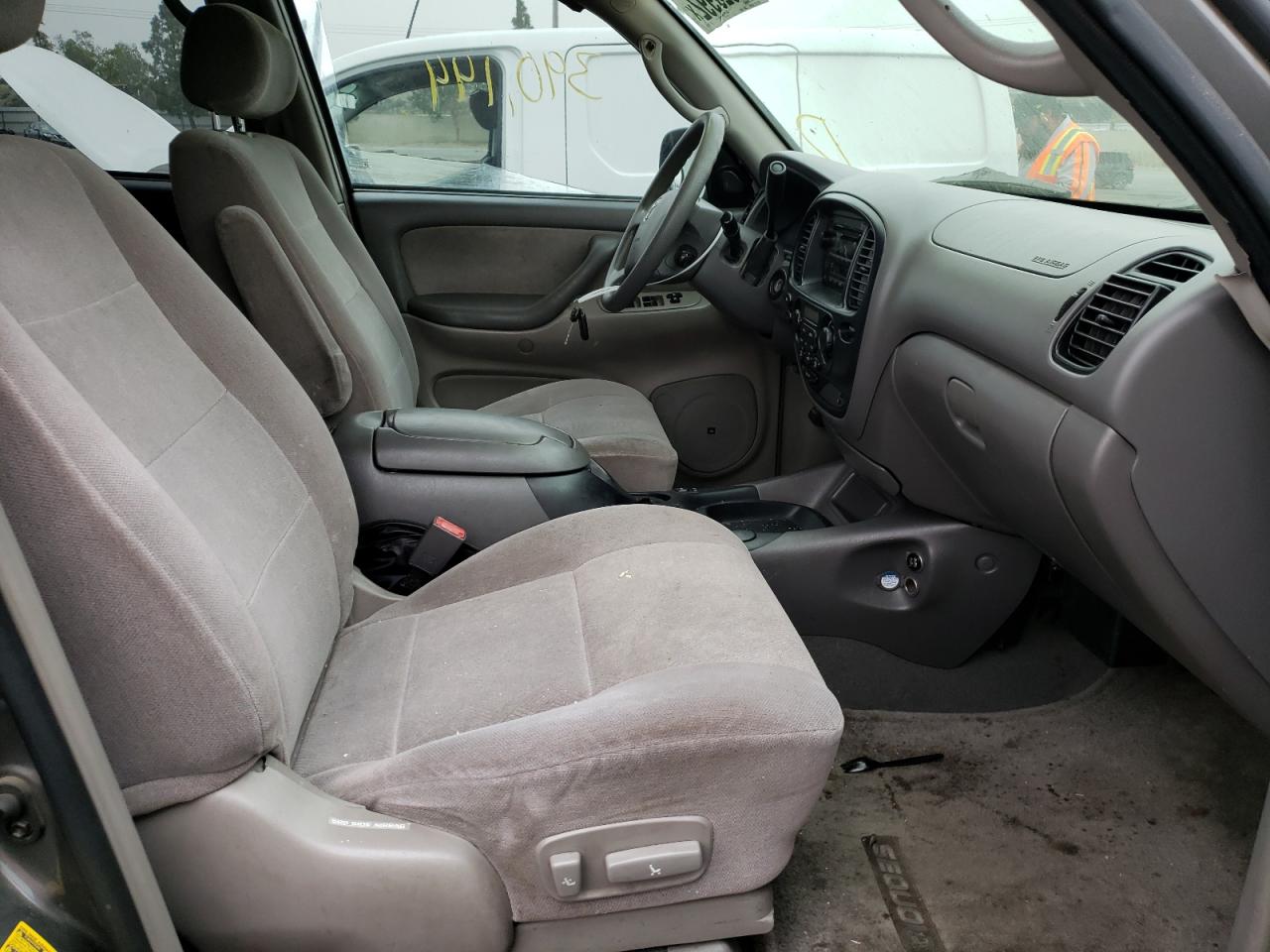 Zdjęcie 5 z aukcji – 2003 TOYOTA SEQUOIA SR z VIN 5TDZT34A13S178729