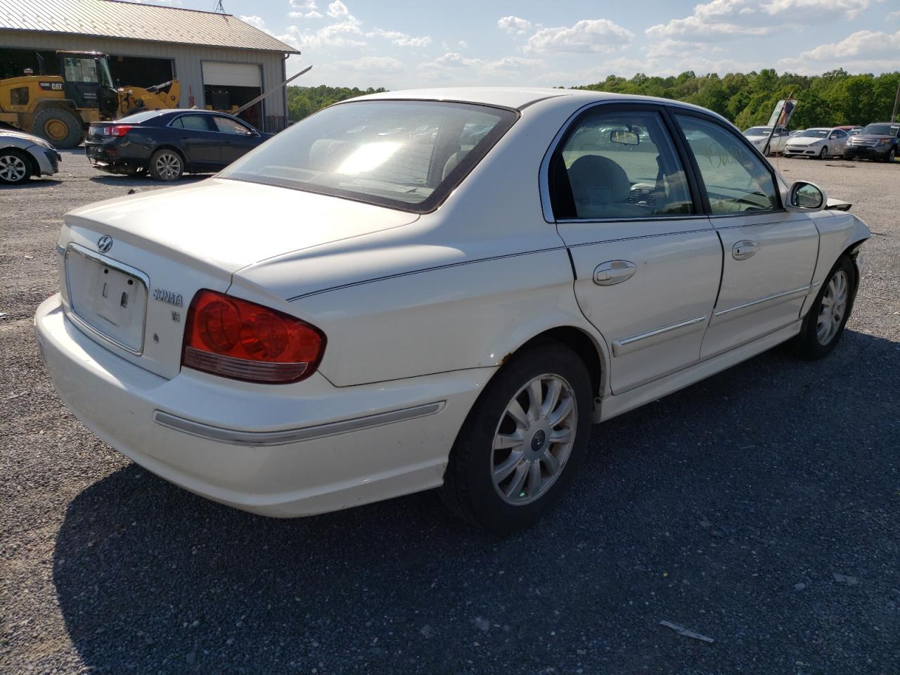 Photo 4 from auction – 2004 HYUNDAI SONATA GLS with VIN KMHWF35H24A958044