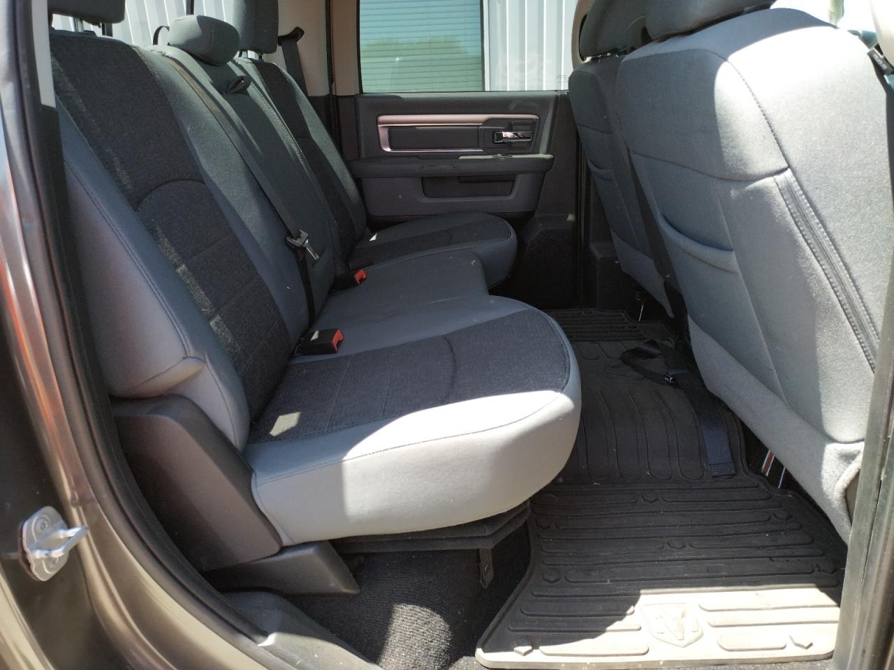 Photo 6 from auction – 2014 RAM 1500 SLT with VIN 1C6RR7LTXES357197