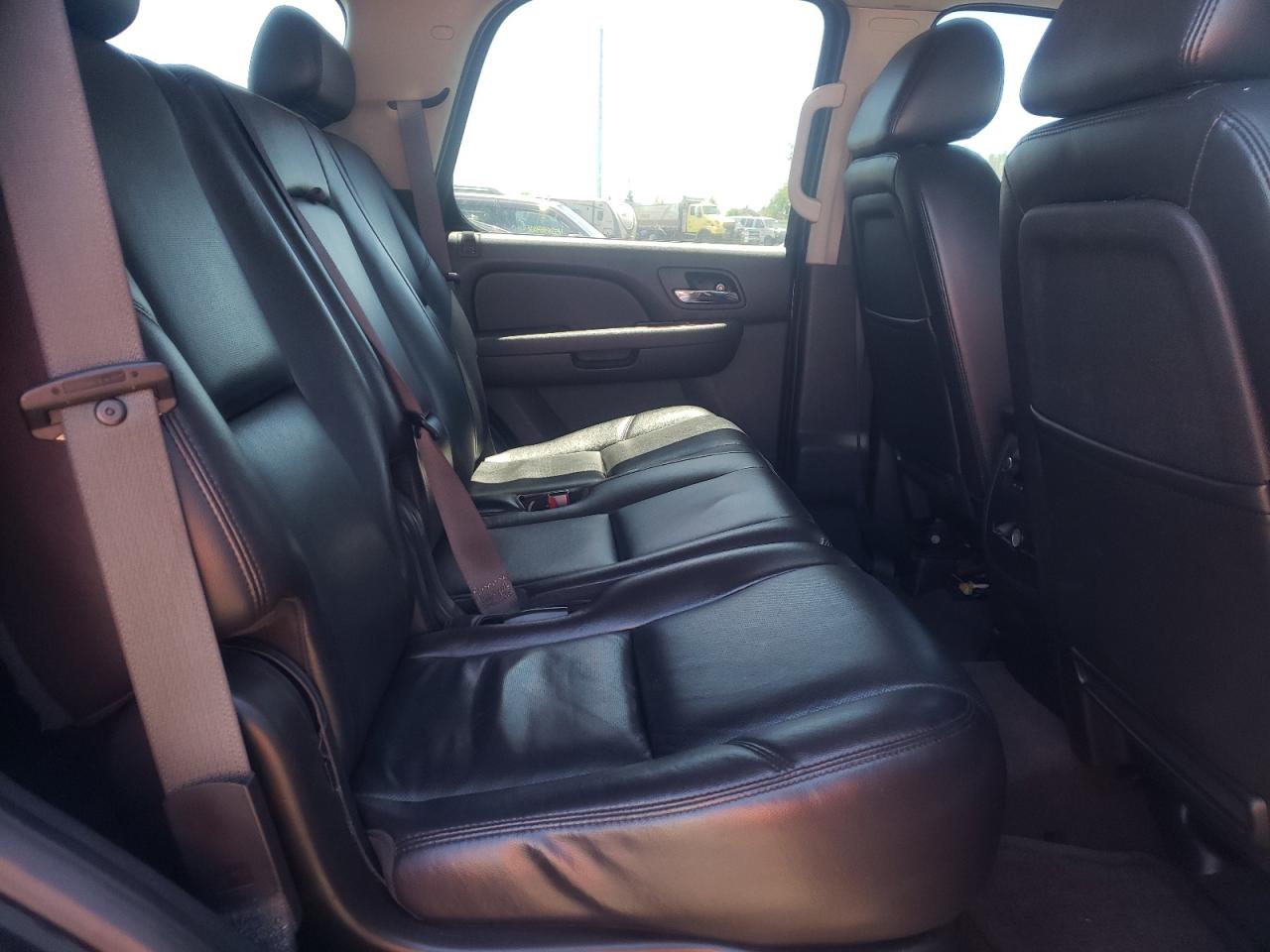 Photo 6 from auction – 2010 GMC YUKON SLT with VIN 1GKUKCE0XAR241149