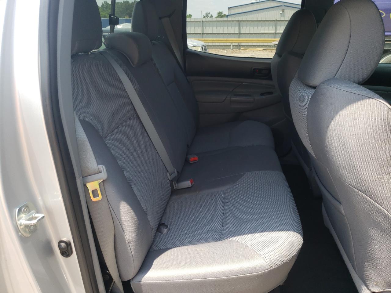 Photo 6 from auction – 2013 TOYOTA TACOMA DOU with VIN 5TFLU4EN6DX061623