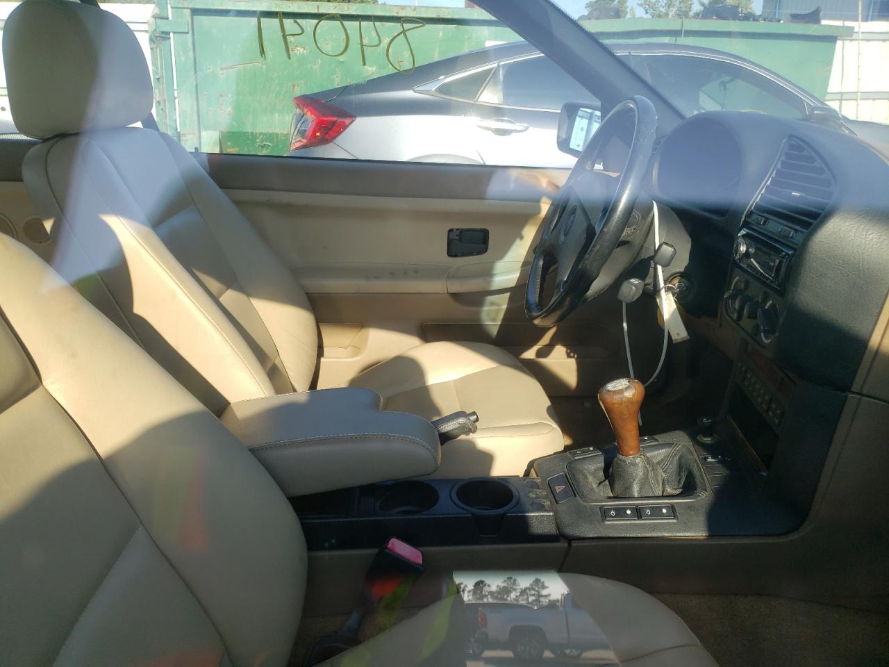 Photo 5 from auction – 1995 BMW 325 IC with VIN WBABJ5322SJC81554