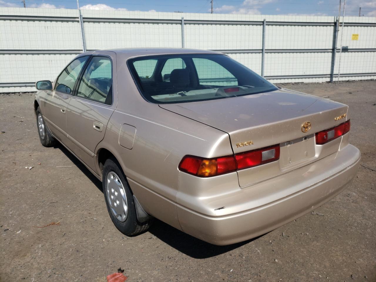 Photo 3 from auction – 1997 TOYOTA CAMRY CE with VIN 4T1BG22K2VU822468