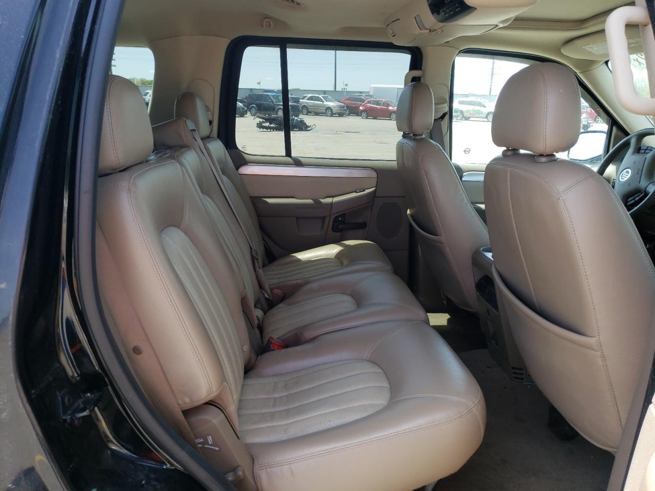 Photo 6 from auction – 2005 MERCURY MOUNTAINEE with VIN 4M2DU86W95ZJ26645