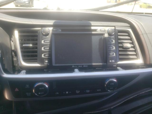 Photo 9 from auction – 2017 TOYOTA HIGHLANDER with VIN 5TDDZRFH5HS407927