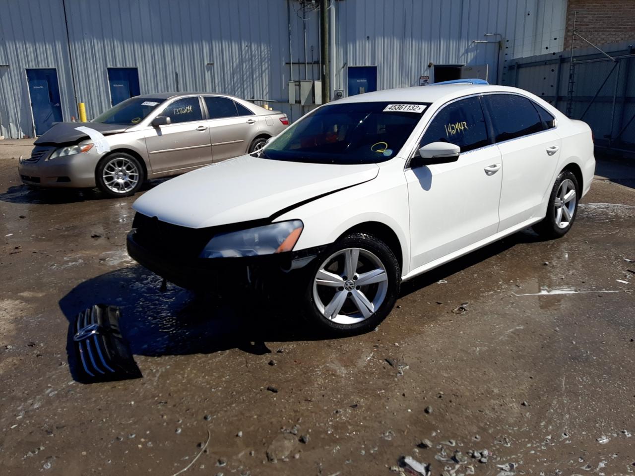 Photo 2 from auction – 2014 VOLKSWAGEN PASSAT SE with VIN 1VWBT7A36EC080618