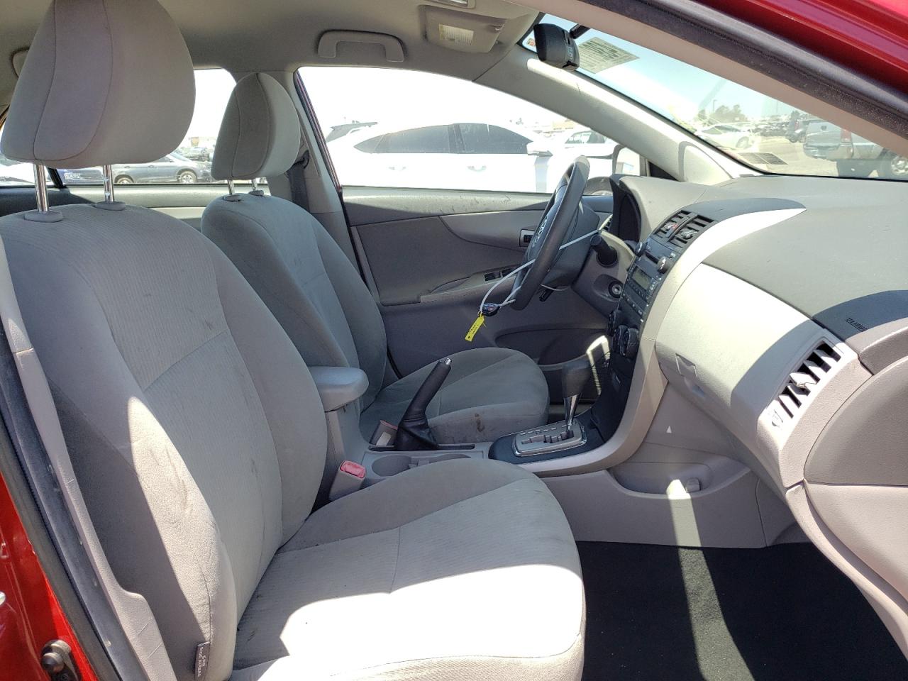 Photo 5 from auction – 2010 TOYOTA CORROLLA with VIN 2T1BU4EE0AC250418