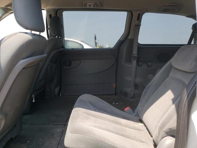 Photo 6 from auction – 2005 CHRYSLER TOWN & COU with VIN 2C4GP54L95R391092