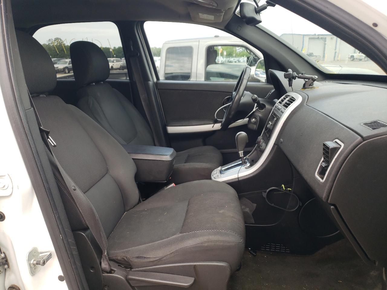 Photo 5 from auction – 2008 PONTIAC TORRENT with VIN 2CKDL33F786002513
