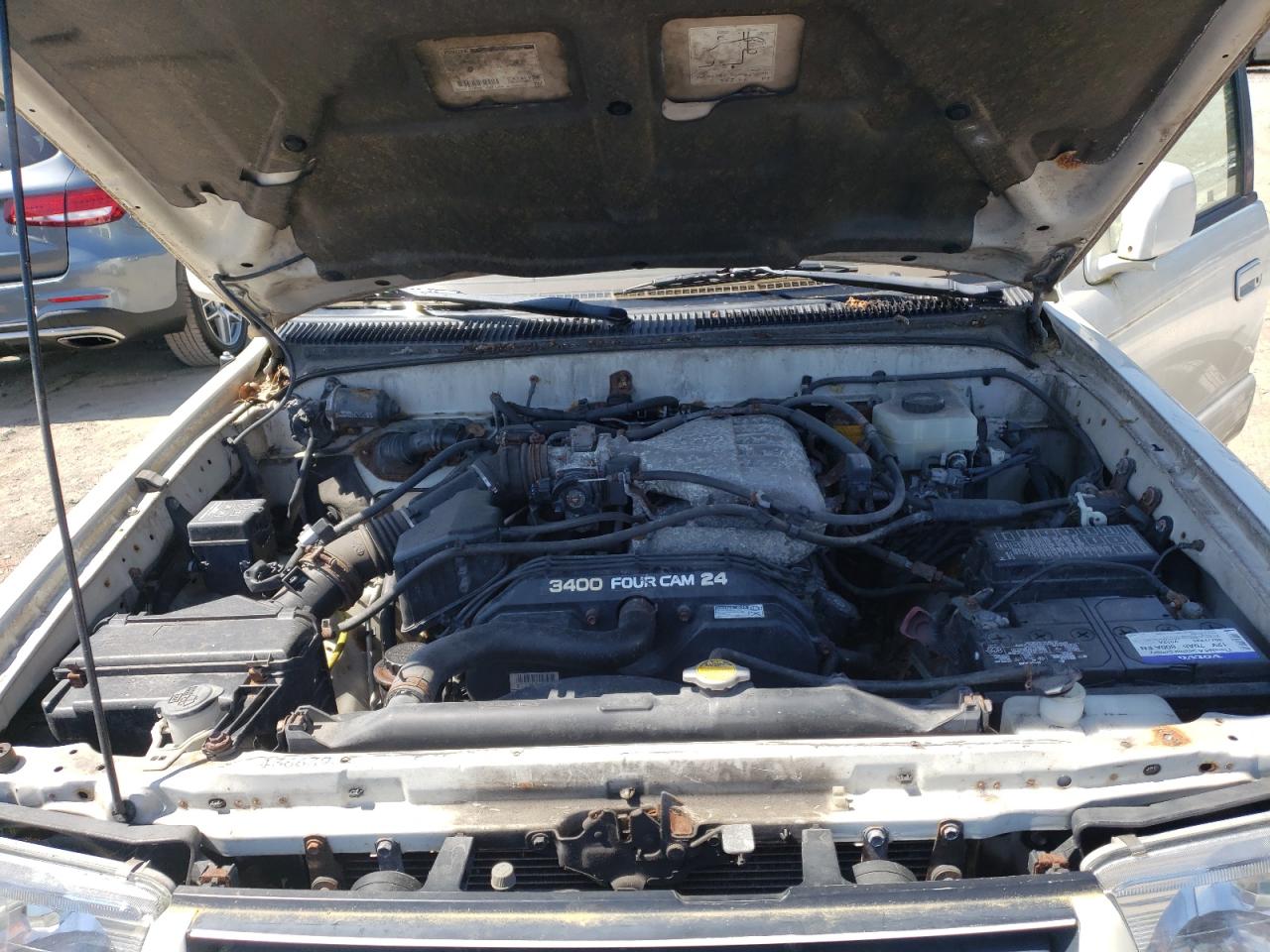 Photo 7 from auction – 2002 TOYOTA 4RUNNER LI with VIN JT3HN87R929073085