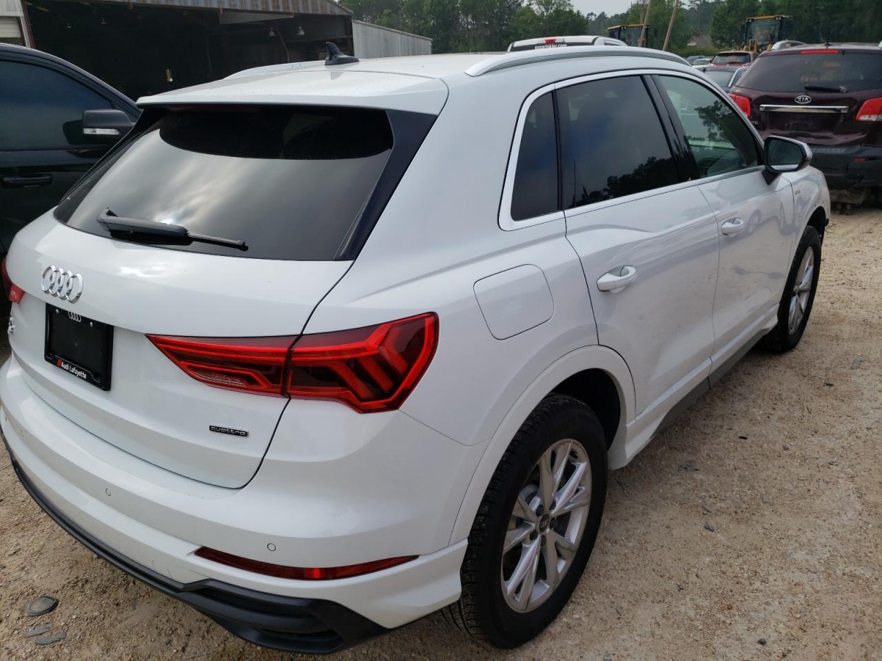 Photo 4 from auction – 2022 AUDI Q3 PREMIUM with VIN WA1DECF30N1026681