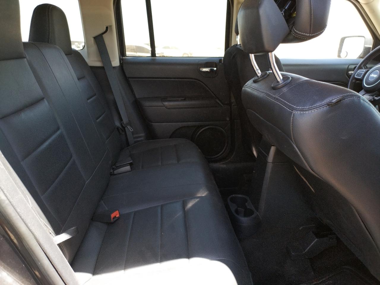 Photo 6 from auction – 2015 JEEP PATRIOT with VIN 1C4NJRAB3FD282370