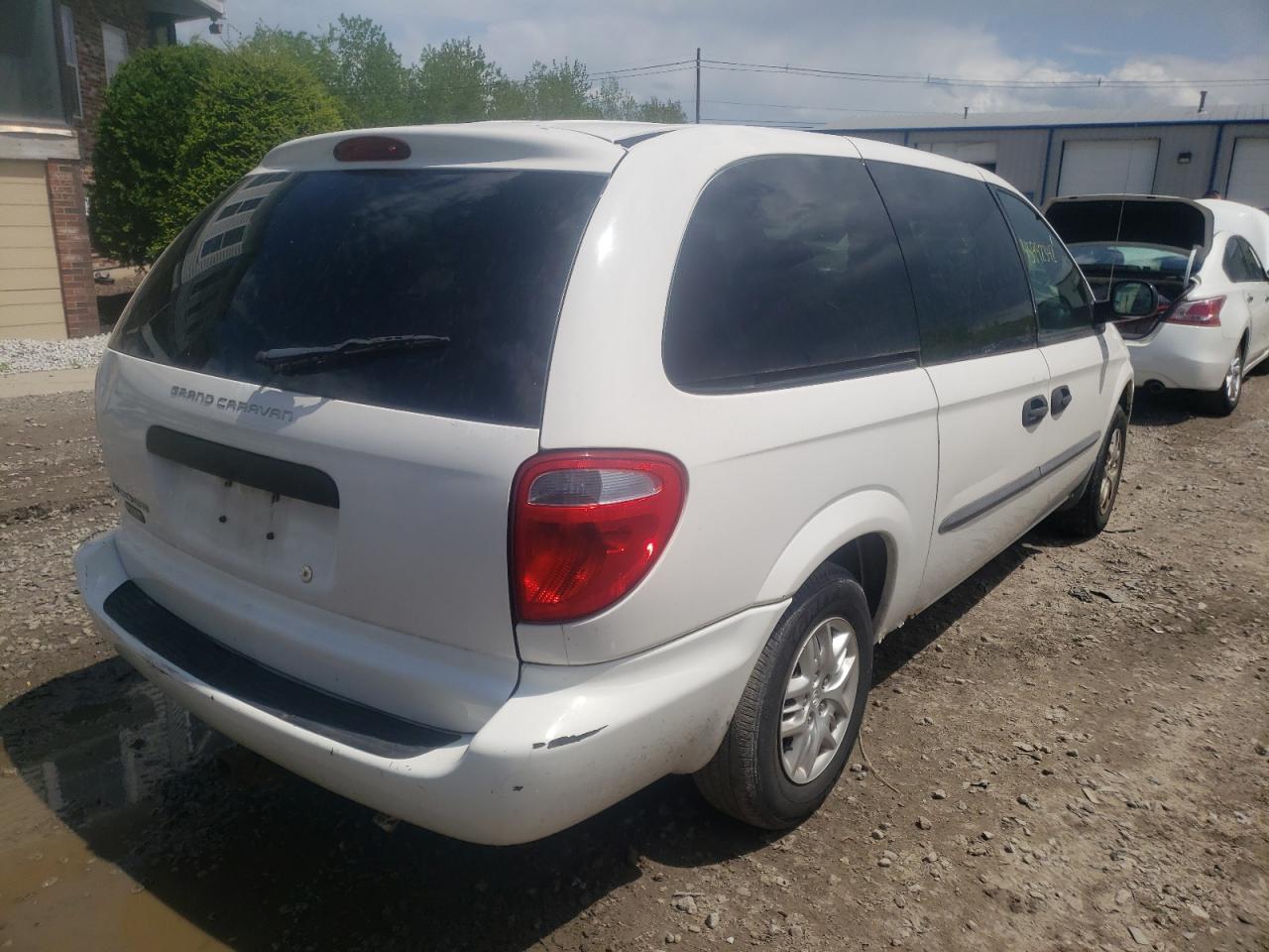 Photo 4 from auction – 2004 DODGE GRAND CARA with VIN 1D4GP24R84B519664