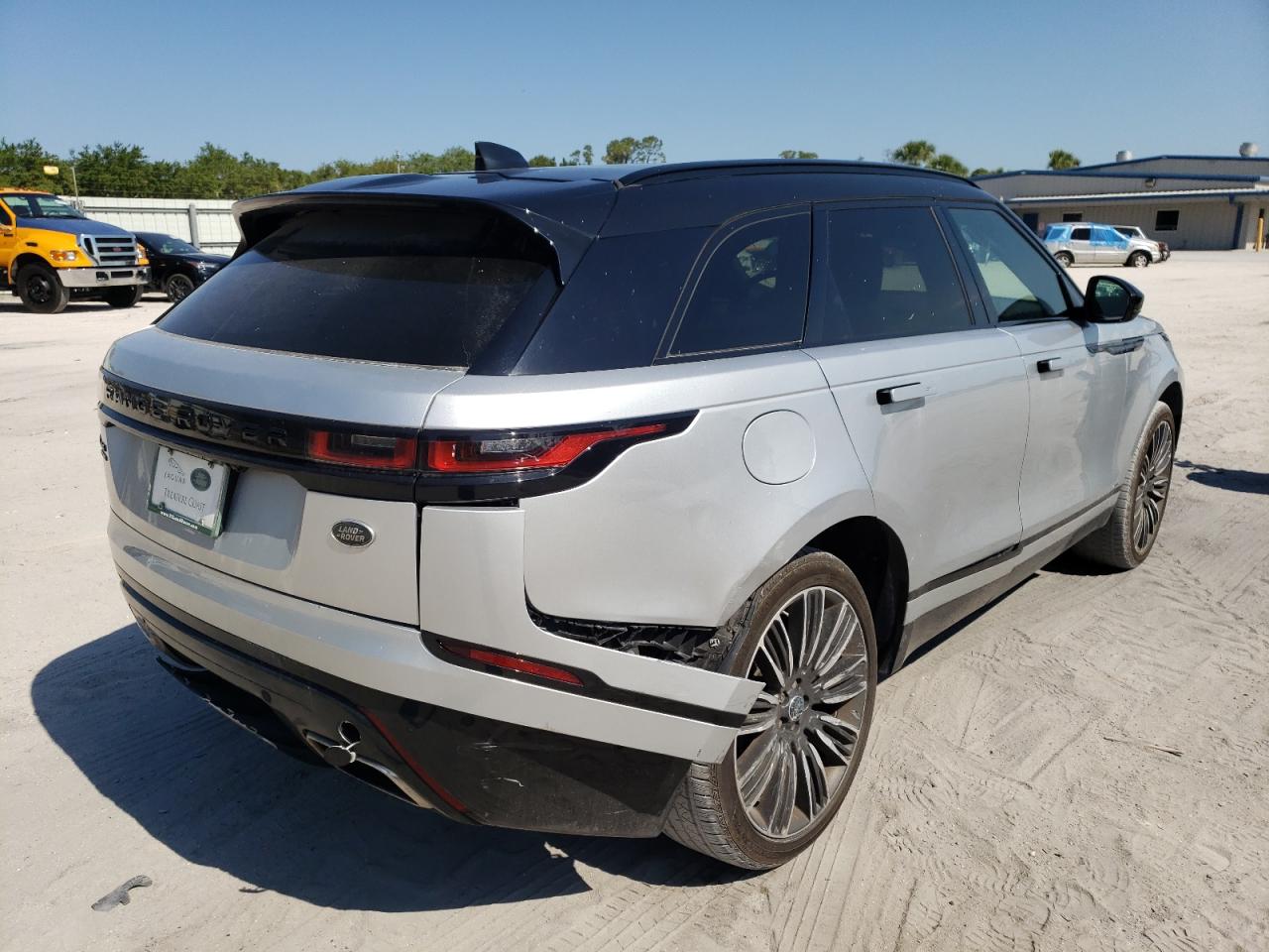 Photo 4 from auction – 2019 LAND ROVER RANGE ROVE with VIN SALYL2FV9KA209316