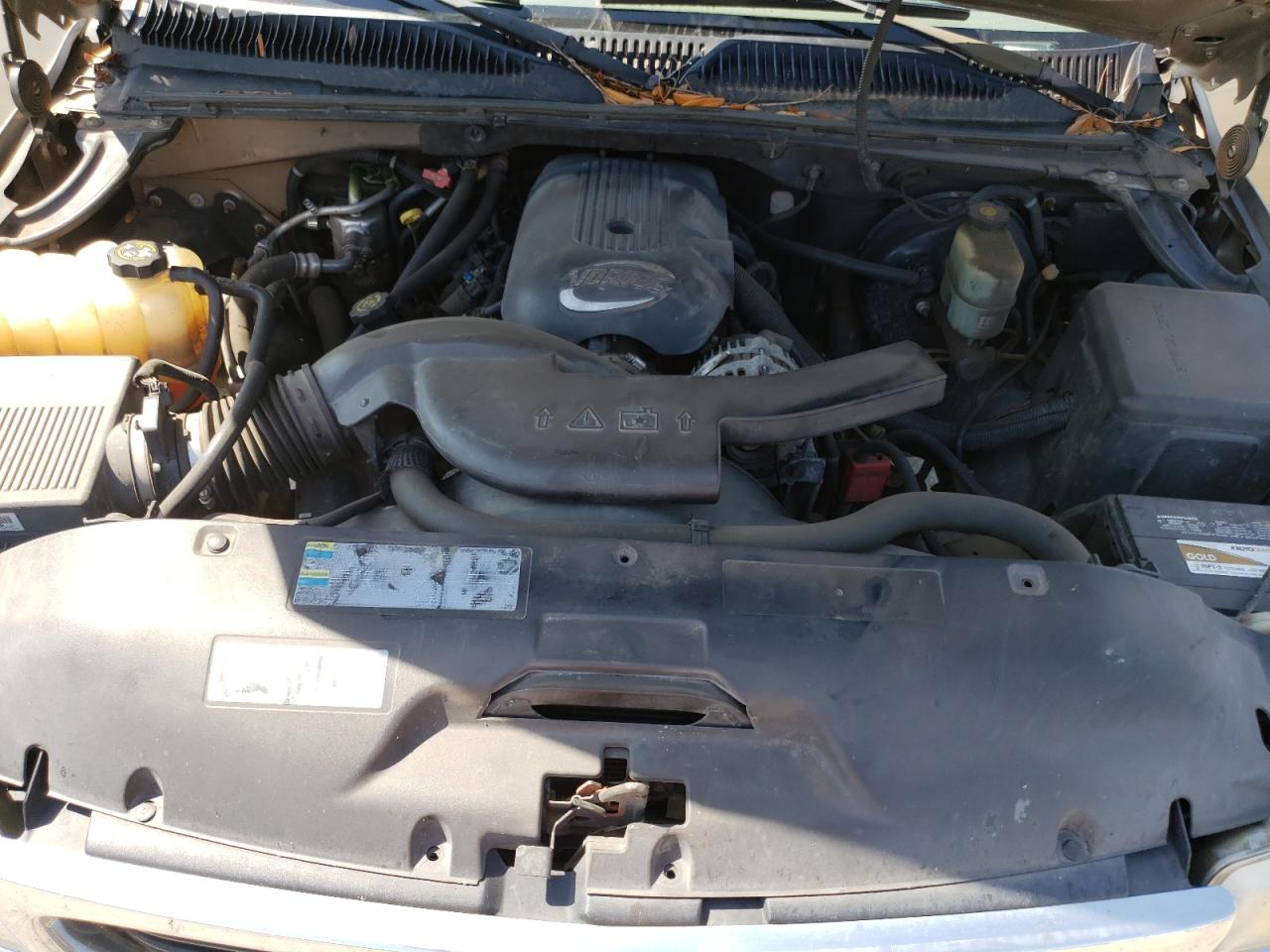 Photo 7 from auction – 2002 GMC YUKON with VIN 1GKEC13Z52R200078