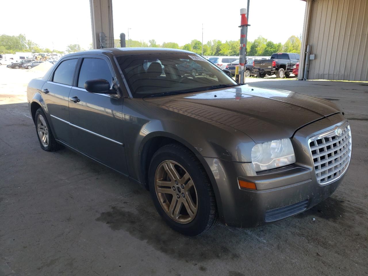 Photo 1 from auction – 2008 CHRYSLER 300 LX with VIN 2C3KA43R98H191467