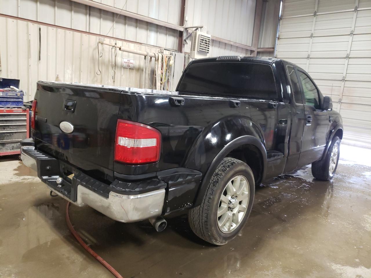 Photo 4 from auction – 2006 FORD F150 with VIN 1FTRF022X6KB97101