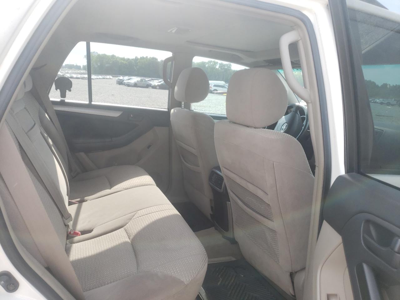 صورة رقم 6 من المزاد - 2004 TOYOTA 4RUNNER SR مع VIN JTEBU14R648011390