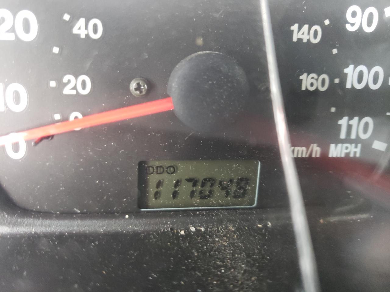 Photo 8 from auction – 2004 CHEVROLET TRACKER ZR with VIN 2CNBJ734046910737
