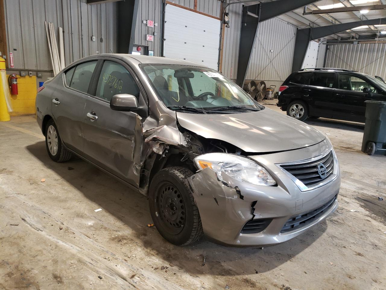 NISSAN VERSA S 2013 with VIN 3N1CN7AP3DL867052 - Photo from auction