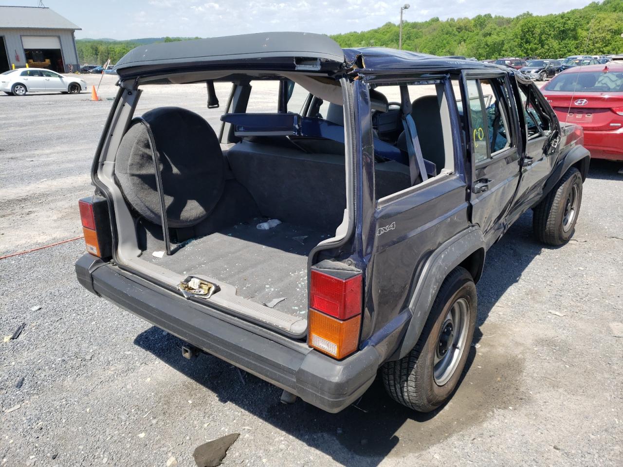 Photo 4 from auction – 1996 JEEP CHEROKEE S with VIN 1J4FJ28S1TL129385