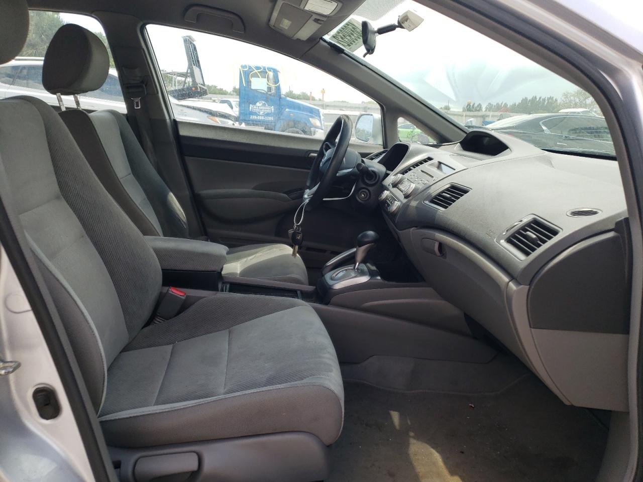 Photo 5 from auction – 2011 HONDA CIVIC LX with VIN 2HGFA1F54BH503336