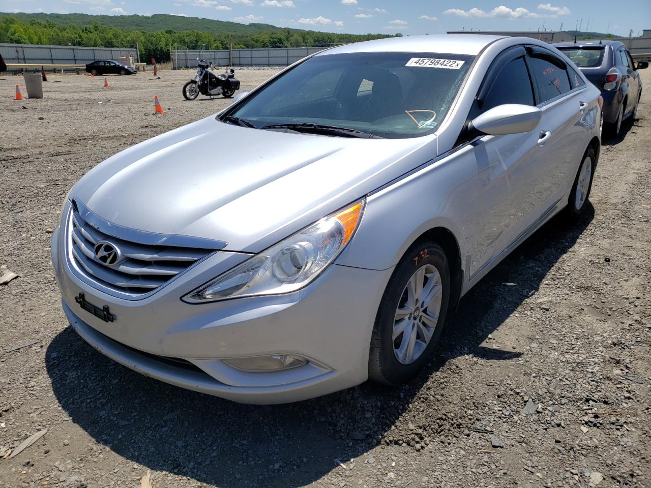 Photo 2 from auction – 2013 HYUNDAI SONATA GLS with VIN 5NPEB4AC0DH751916