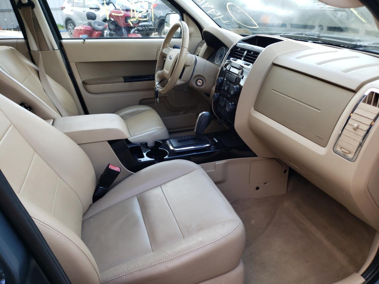 Photo 5 from auction – 2011 FORD ESCAPE LIM with VIN 1FMCU9EG0BKB35770