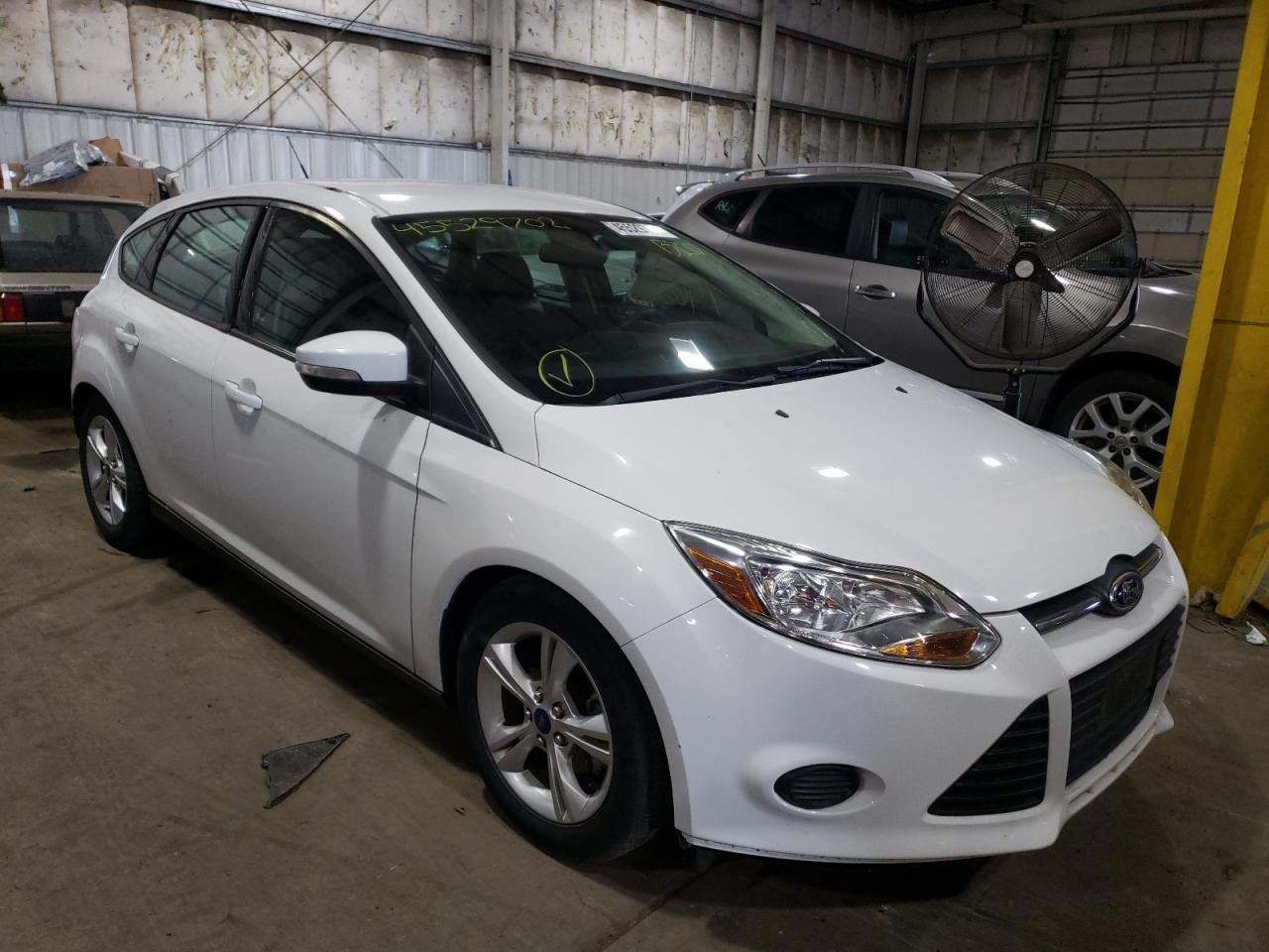 FORD FOCUS SE 2014 مع رقم تعريف المركبة 1FADP3K2XEL176174 - صورة من المزاد