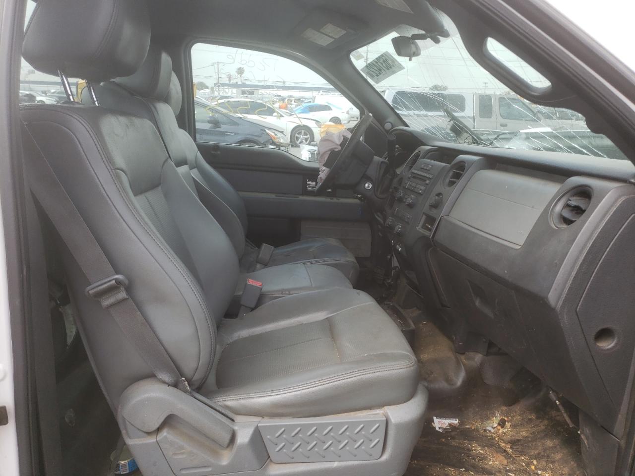 Photo 5 from auction – 2014 FORD F150 with VIN 1FTMF1CM9EKE02342