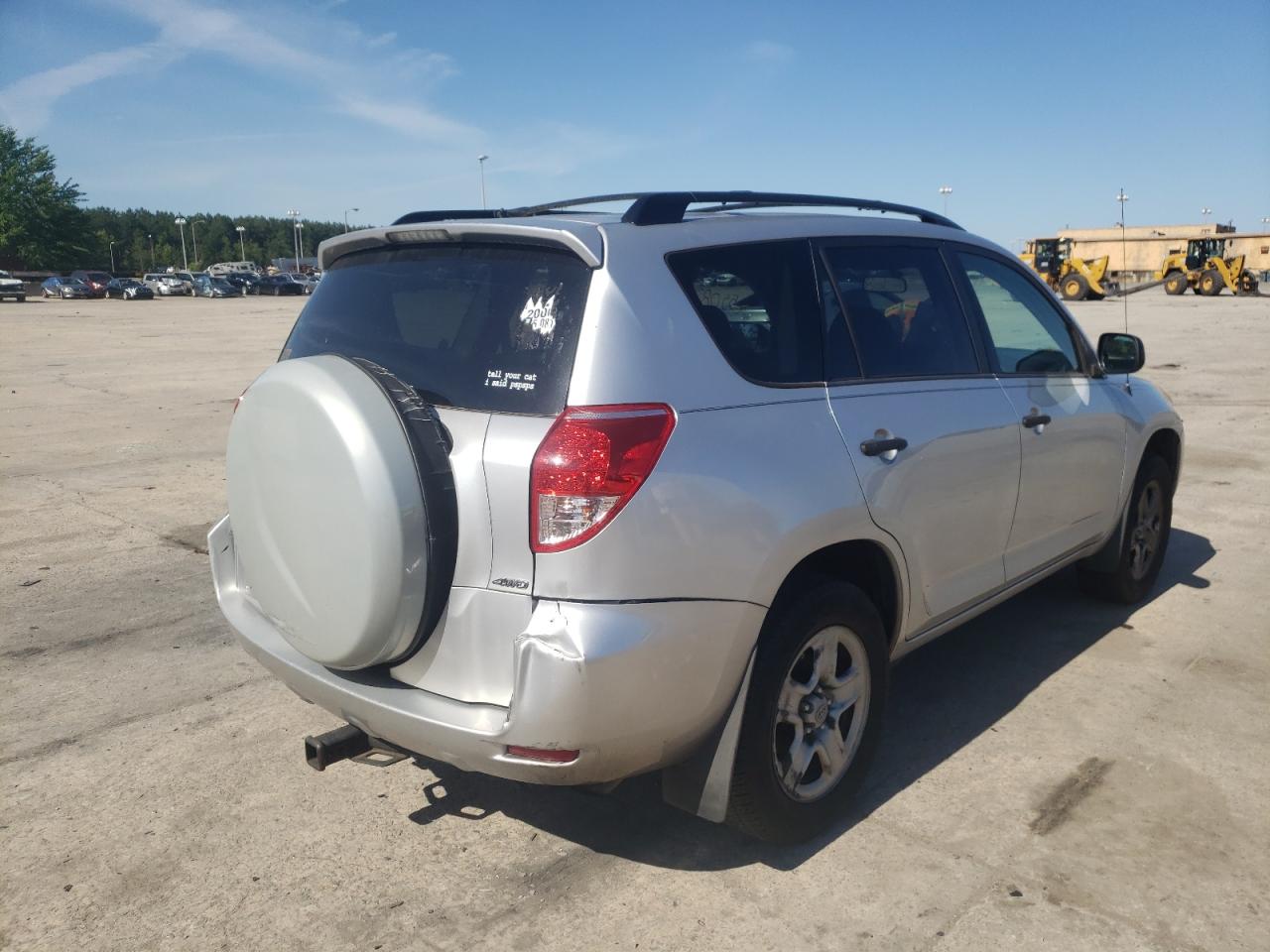 Photo 4 from auction – 2006 TOYOTA RAV4 with VIN JTMBD33V066016579