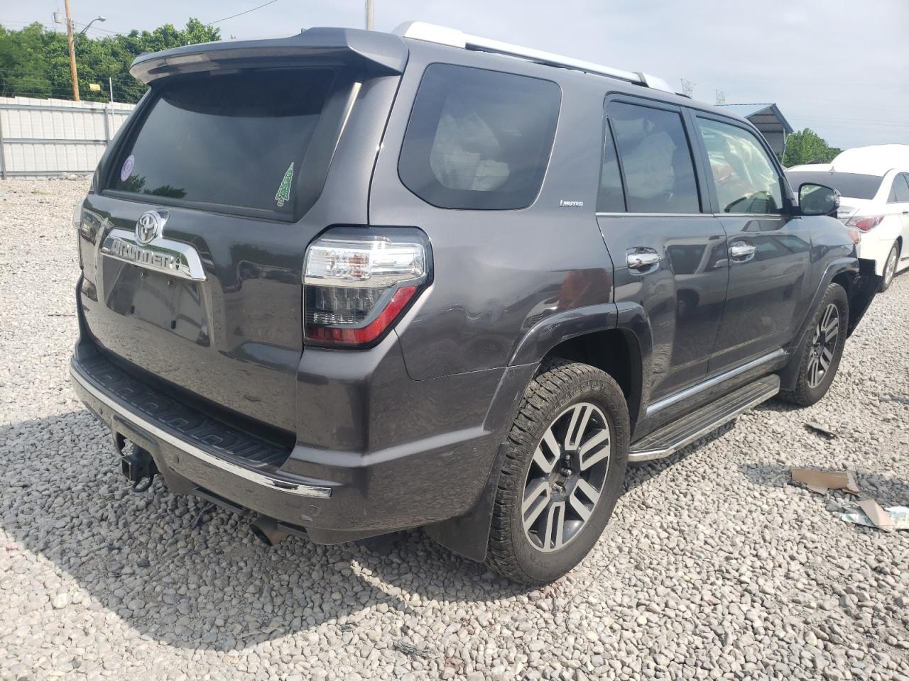 Photo 4 from auction – 2016 TOYOTA 4RUNNER SR with VIN JTEZU5JR1G5135261