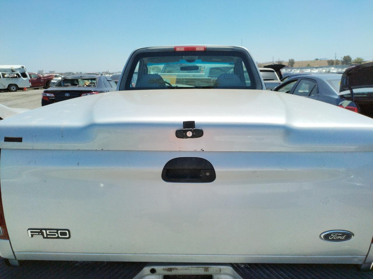 Photo 6 from auction – 2002 FORD F150 with VIN 1FTRF17W32NB66184