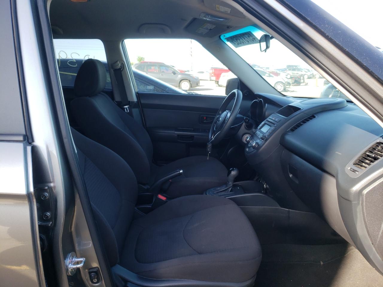 Photo 5 from auction – 2013 KIA SOUL with VIN KNDJT2A50D7566920